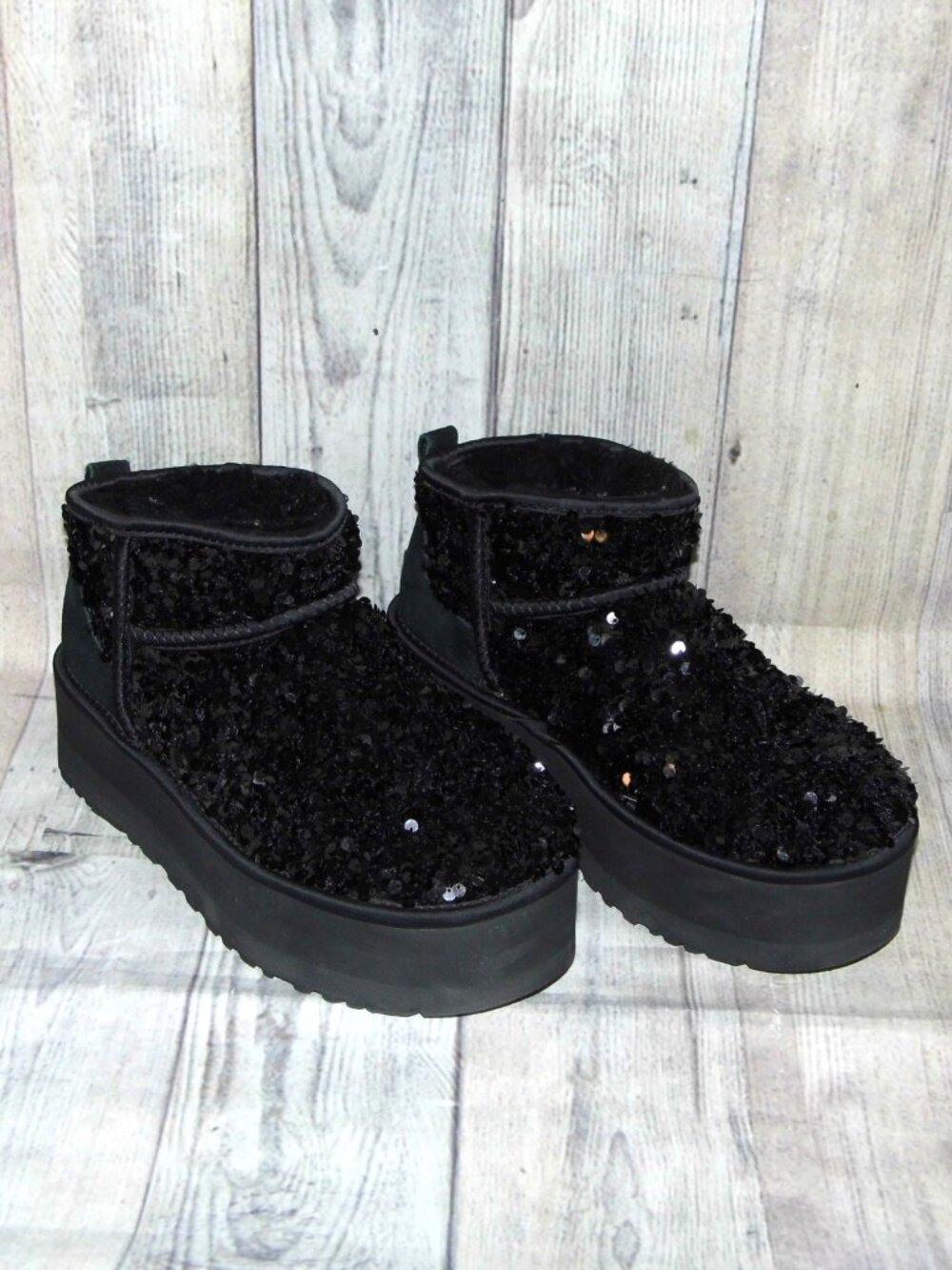 UGG Ultra Mini Chunky Sequin Black Platform Boots Womens Size 9